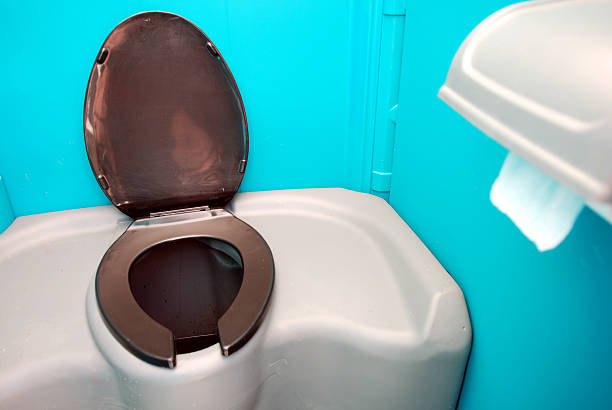 Porta potty delivery and setup in Warrensburg, IL